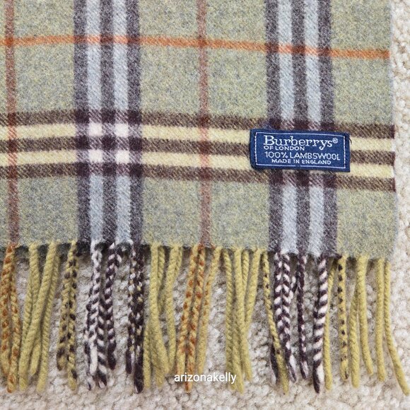 PERFECT! Vintage Burberry Wool Plaid Scarf - Picture 10 of 17